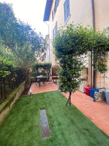 Duomo26 Boutique Apartment Ντεζεντσάνο ντελ Γκάρντα Εξωτερικό φωτογραφία
