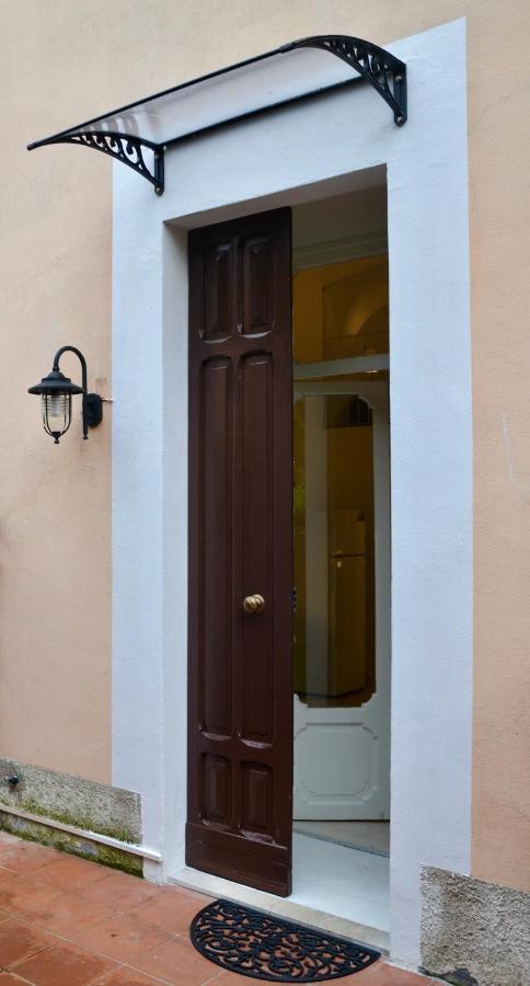 Duomo26 Boutique Apartment Ντεζεντσάνο ντελ Γκάρντα Εξωτερικό φωτογραφία