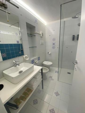 Duomo26 Boutique Apartment Ντεζεντσάνο ντελ Γκάρντα Εξωτερικό φωτογραφία